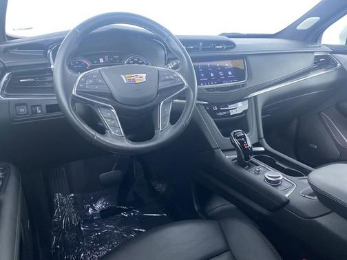 2022 Cadillac XT5 AWD Premium Luxury