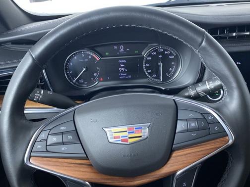 2022 Cadillac XT5 AWD Premium Luxury