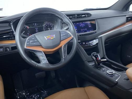2022 Cadillac XT5 AWD Premium Luxury