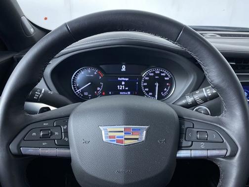 2022 Cadillac XT4 AWD Premium Luxury