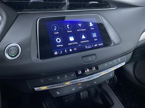 2022 Cadillac XT4 AWD Premium Luxury