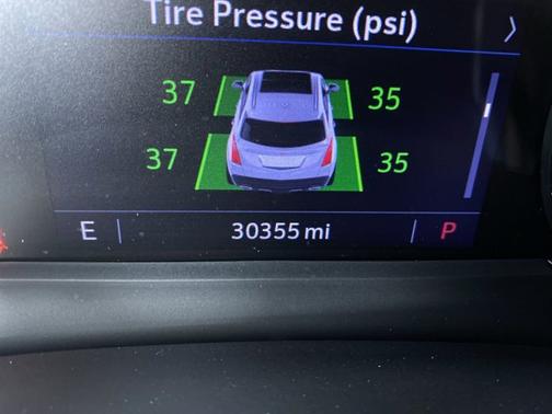 2023 Cadillac XT5 FWD Premium Luxury