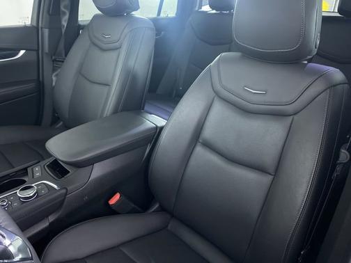 2025 Cadillac XT6 AWD Premium Luxury