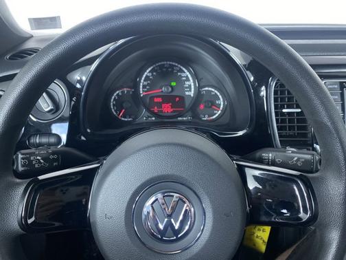 2016 Volkswagen Beetle 1.8T Classic