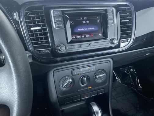 2016 Volkswagen Beetle 1.8T Classic
