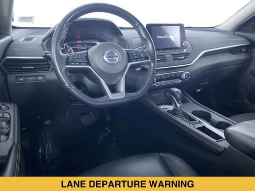 Pearl White Tricoat 2021 Nissan Altima 2.5 SR