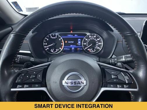 Pearl White Tricoat 2021 Nissan Altima 2.5 SR