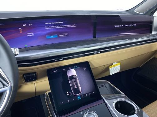 2025 Cadillac Escalade IQ Luxury 2