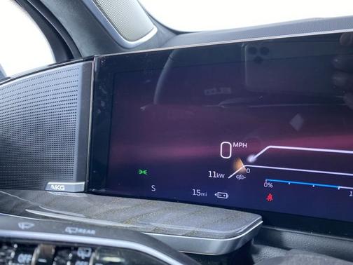 2025 Cadillac Escalade IQ Luxury 2