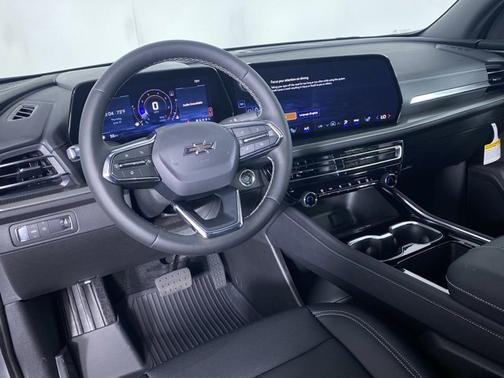 2025 Chevrolet Traverse FWD LT