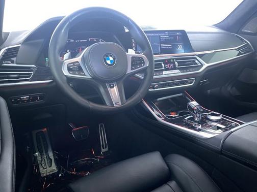 2021 BMW X7 M50i