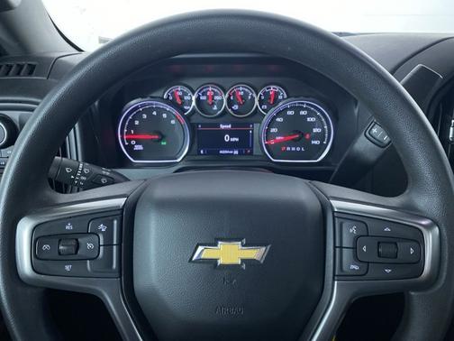 Summit White 2022 Chevrolet Silverado 2500 Custom