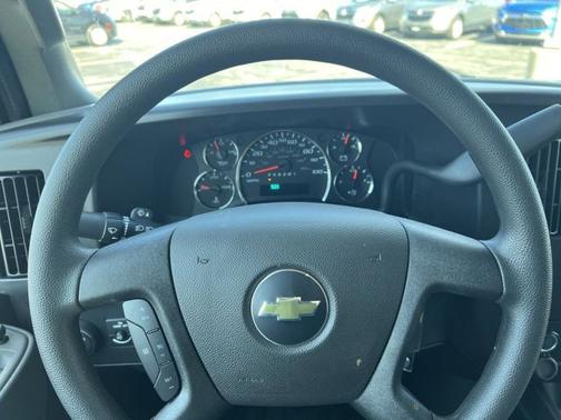 Summit White 2025 Chevrolet Express 2500 RWD 2500 135