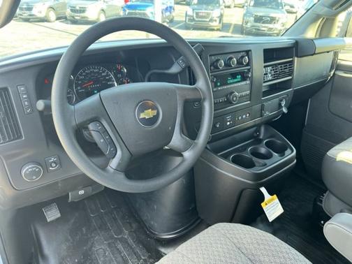 Summit White 2025 Chevrolet Express 2500 RWD 2500 135