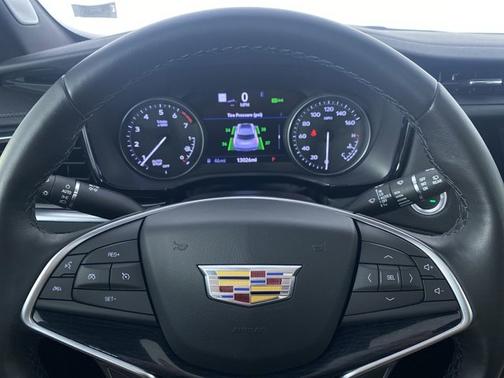 2024 Cadillac XT5 FWD Premium Luxury