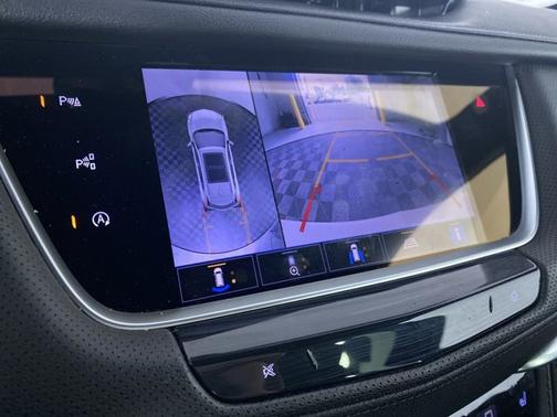 2022 Cadillac XT5 FWD Premium Luxury