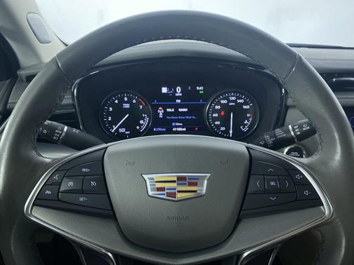2023 Cadillac XT5 FWD Premium Luxury