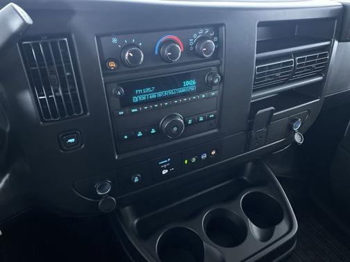 2025 Chevrolet Express 3500 RWD 3500 135