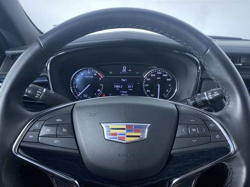 2022 Cadillac XT5 FWD Premium Luxury