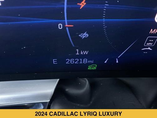 Crystal White Tricoat 2024 Cadillac LYRIQ Luxury