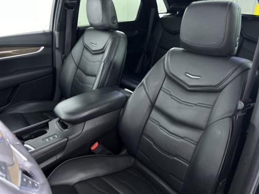 2017 Cadillac XT5 Platinum AWD