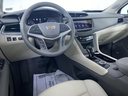 2023 Cadillac XT5 AWD Premium Luxury