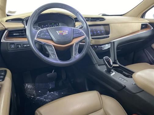 2018 Cadillac XT5 Platinum