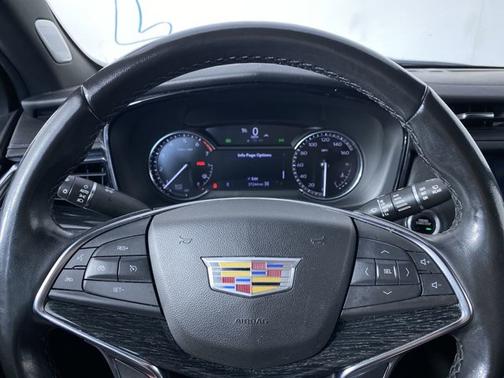 2022 Cadillac XT5 AWD Premium Luxury