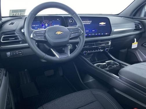 Sterling Gray Metallic 2026 Chevrolet Traverse AWD LT