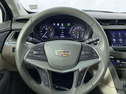 2022 Cadillac XT5 AWD Premium Luxury