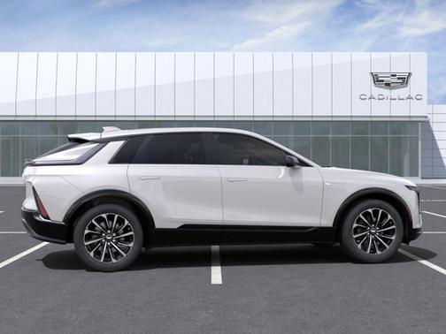 2025 Cadillac LYRIQ Sport