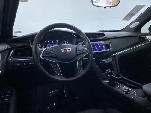2022 Cadillac XT5 AWD Sport