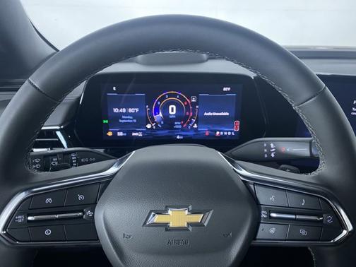 2025 Chevrolet Suburban LT