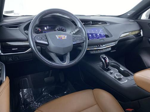 2022 Cadillac XT4 AWD Premium Luxury