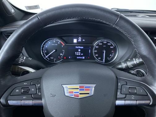 2022 Cadillac XT4 AWD Premium Luxury