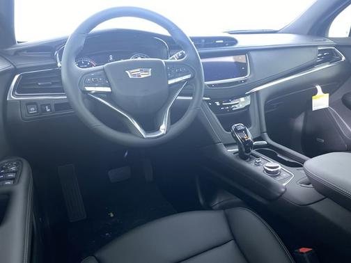 2025 Cadillac XT6 FWD Luxury