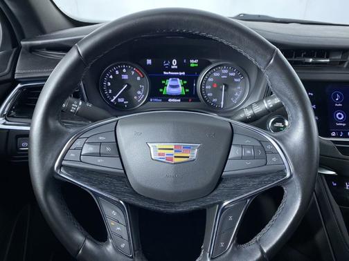 2022 Cadillac XT5 AWD Premium Luxury