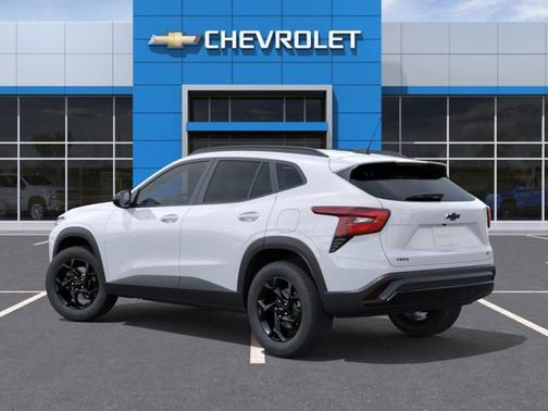 Summit White 2026 Chevrolet Trax LT