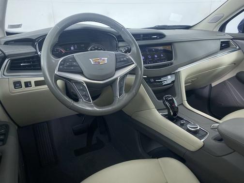 2023 Cadillac XT5 FWD Premium Luxury