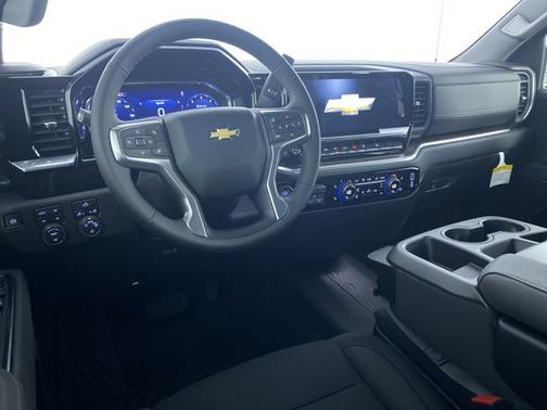 2025 Chevrolet Silverado 1500 1LT