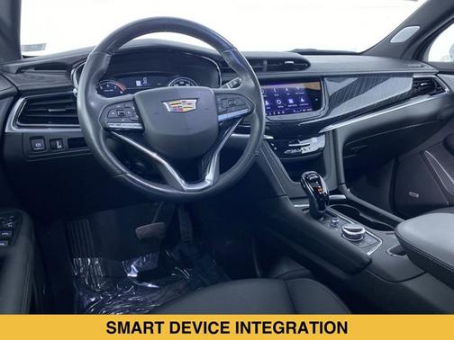 Crystal White Tricoat 2023 Cadillac XT6 AWD Premium Luxury