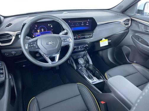 Mosaic Black Metallic 2025 Chevrolet Trailblazer ACTIV
