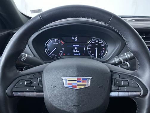 2022 Cadillac XT4 AWD Premium Luxury