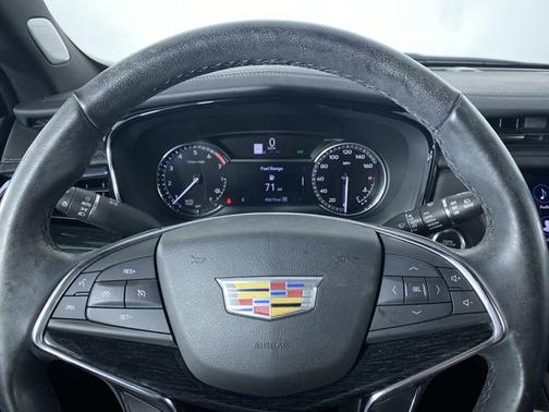 2022 Cadillac XT5 AWD Premium Luxury
