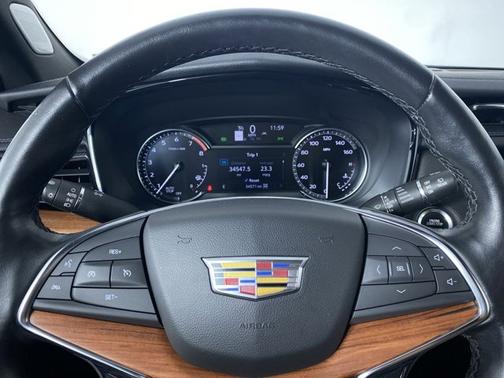 Crystal White Tricoat 2023 Cadillac XT5 AWD Premium Luxury