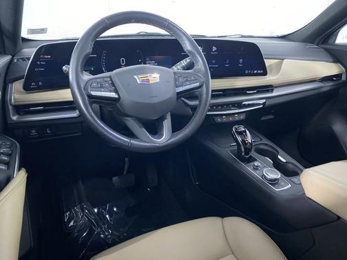 2024 Cadillac XT4 AWD Luxury