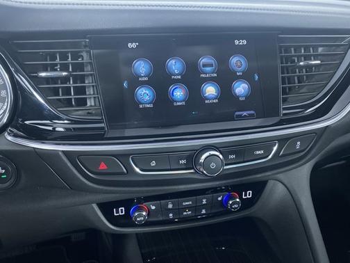 2018 Buick Regal Sportback Essence