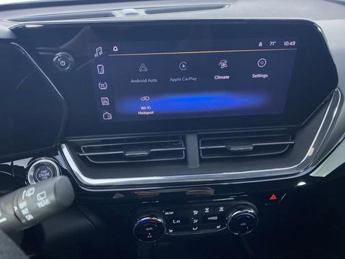 Mosaic Black Metallic 2026 Chevrolet Trax 2RS