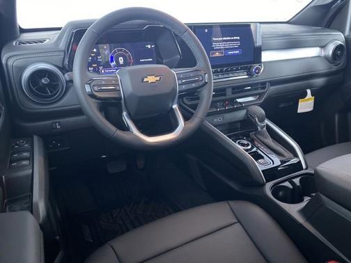 Summit White 2026 Chevrolet Colorado 4WD LT