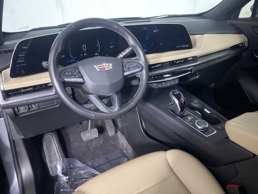 2024 Cadillac XT4 AWD Luxury